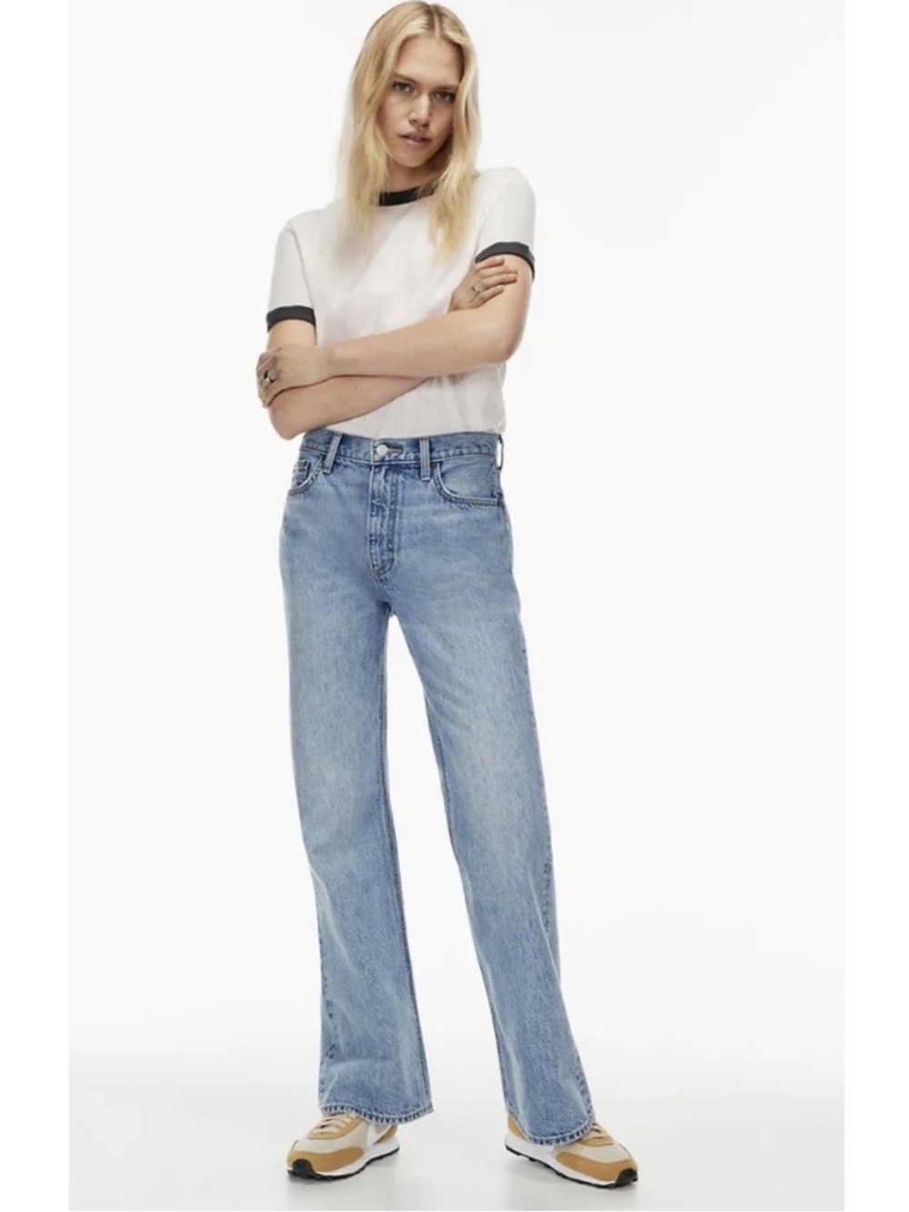 Aritzia Denim Forum The Marianne Mid Rise Loose Flare Jeans Size 24